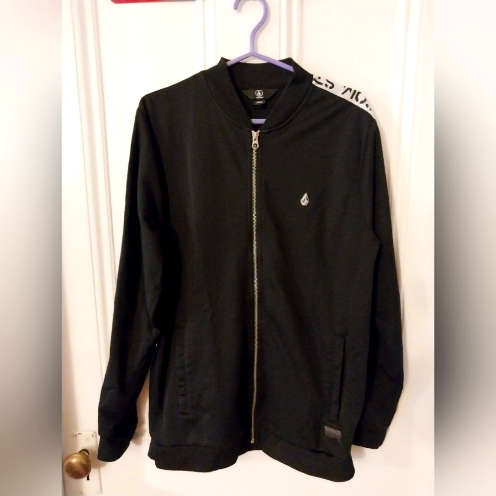 Volcom vest size medium